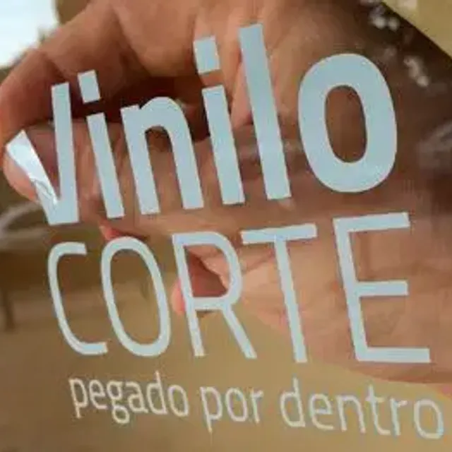 Vinilo de corte instalado